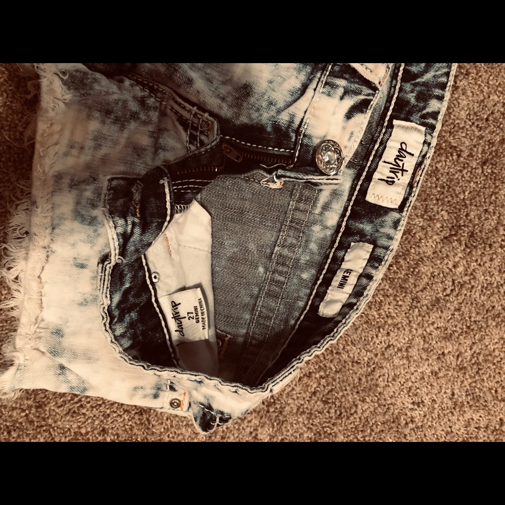 Day trip shorts